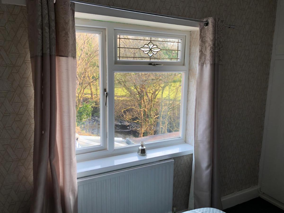 3-Bed House Waterfall Country Brecon Beacons Pontneddfechan 外观 照片