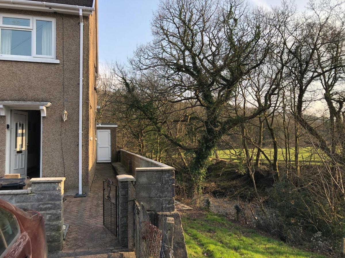 3-Bed House Waterfall Country Brecon Beacons Pontneddfechan 外观 照片